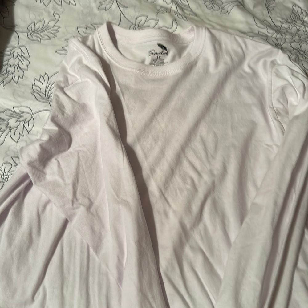 Sada 4x long sleeved under shirt. Brand new